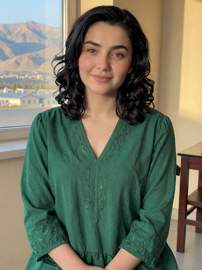Madina, 24 years old, Tajik medical student from Khujand seeking loving Western partner